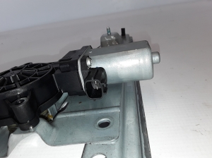 RENAULT Twingo III (2014–2026) Front door window regulator 807208353R - 5