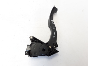RENAULT Twingo III (2014–2026) Accelerator pedal 180025148R - 2