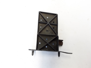 RENAULT Twingo III (2014–2026) Other bracket 620928531R - 3
