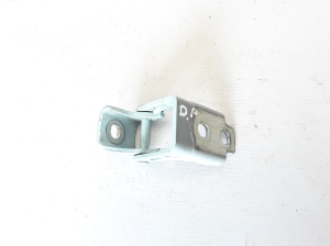   Rear side door lower hinge  - 824213744R 