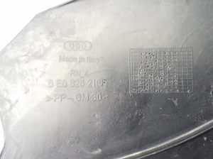 AUDI A4 B7 (2004–2008) Tagumine põhjakaitse 8E0825219F - 2