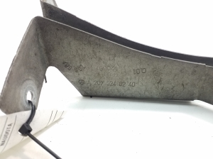 Mercedes Benz E-Class W207 (2009–2017) Halter Unterfahrschutz vorne A2075240240 - 2