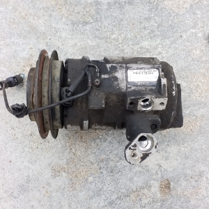  Air conditioner compressor 