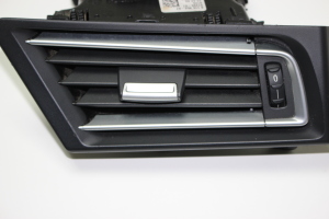 BMW 7 SERIJA F02 (2008–2015) Armatuurlaua ventilatsioonivõred 9115858 - 3