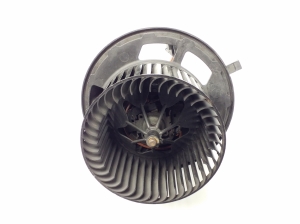 Heizungsgebläsemotor - 6933664
