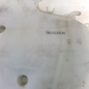   Esiklaasi pesuvedeliku paak  - 7124231 