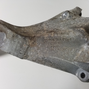 BMW 3 SERIES E90 (2004–2013) Engine bracket 6781916 - 2