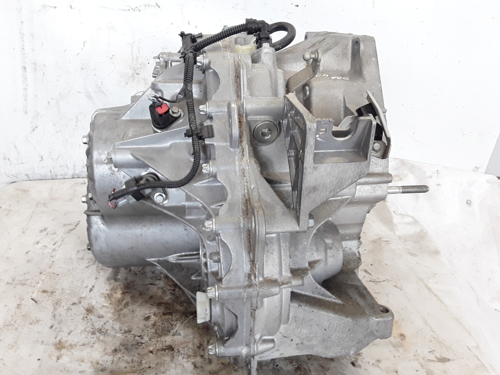 Used RENAULT Captur Gearbox DC4006