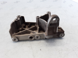 Dacia Dokker (2012–2017) Engine bracket 112317173 - 4