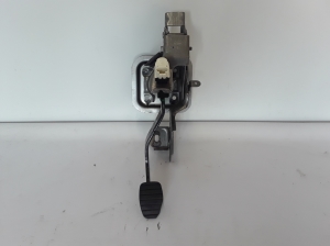 RENAULT Clio IV (2012–2019) Piduripedaal 465016701R - 2