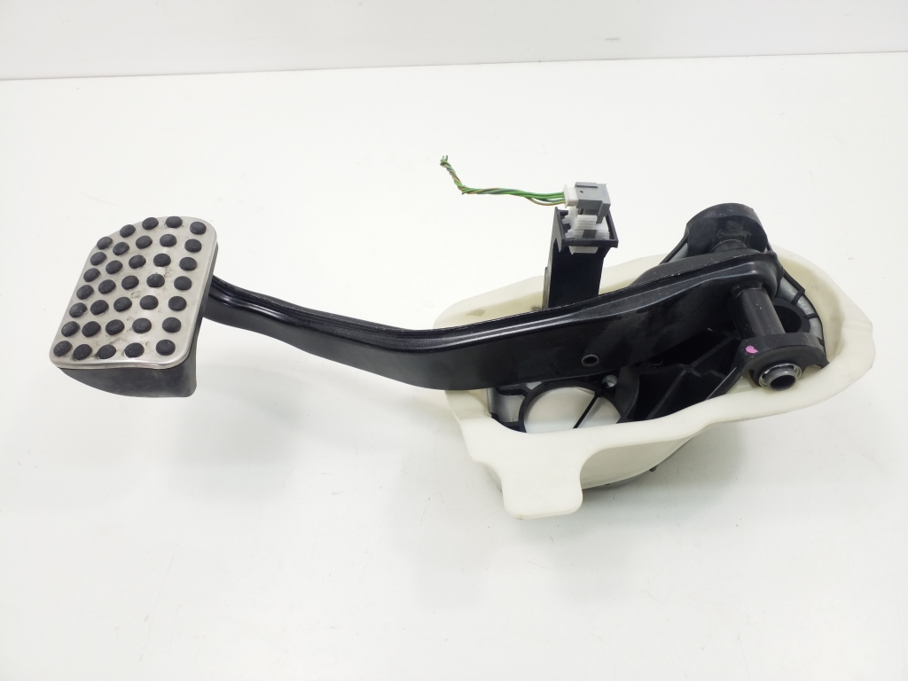 MERCEDES-BENZ C-Class W205/S205/C205 (2014-2023) Brake Pedal A2052920308 20377785