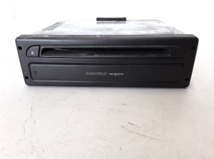 Radio (head unit) - 8200280671