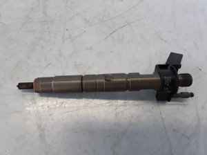  Fuel injector 