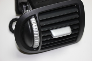 Porsche Cayenne (2002–2010) Dashboard air vent grilles 7L5819703B - 4