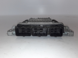 RENAULT Clio III (2005–2012) Motorsteuergerät S122326114 - 2