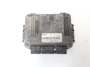 RENAULT Scenic (2003–2010) Motorsteuergerät 0281011645