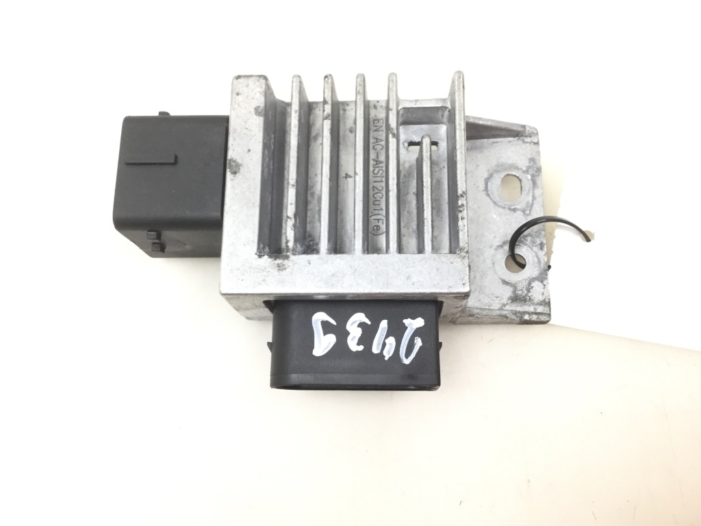 Used NISSAN Qashqai Cooling fan relay 271203982R