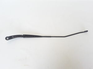  Windshield wiper blade 