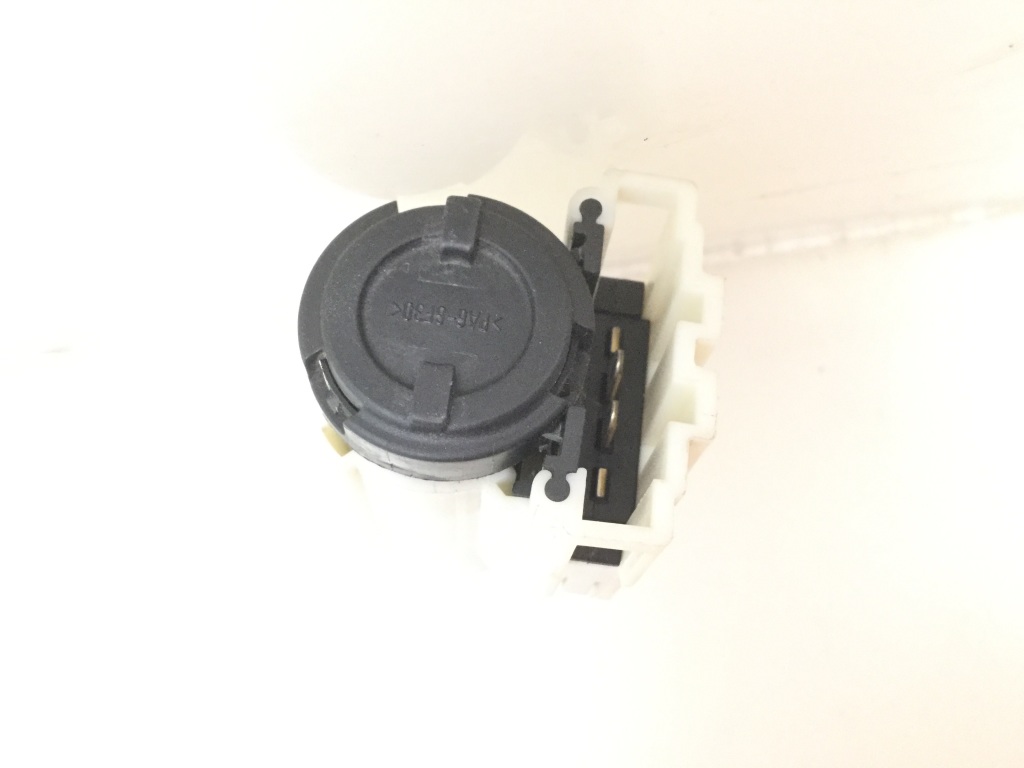 Used Volkswagen Transporter Clutch switch to pedal 8E0927189B