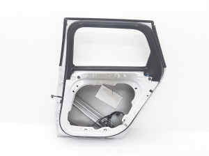 VOLVO V90 (2016–2026) Rear side doors 31698705 - 4