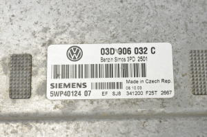 Volkswagen Polo IV (2001–2009) Motorsteuergerät 03D906032C - 4