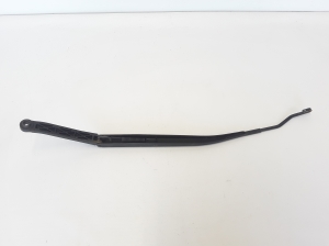  Windshield wiper blade 