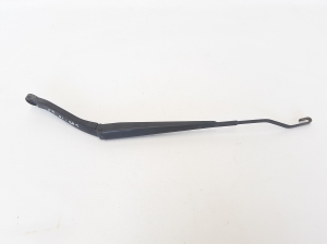  Windshield wiper blade 