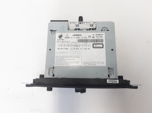 RENAULT Latitude (2010–2017) Magnetola 281150048R - 2