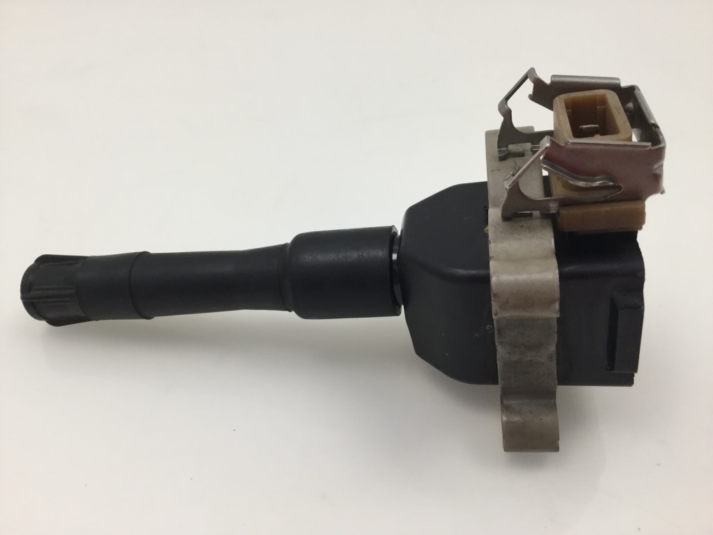 BMW 7 Series E38 (1994-2001) High Voltage Ignition Coil 1703359 21192481