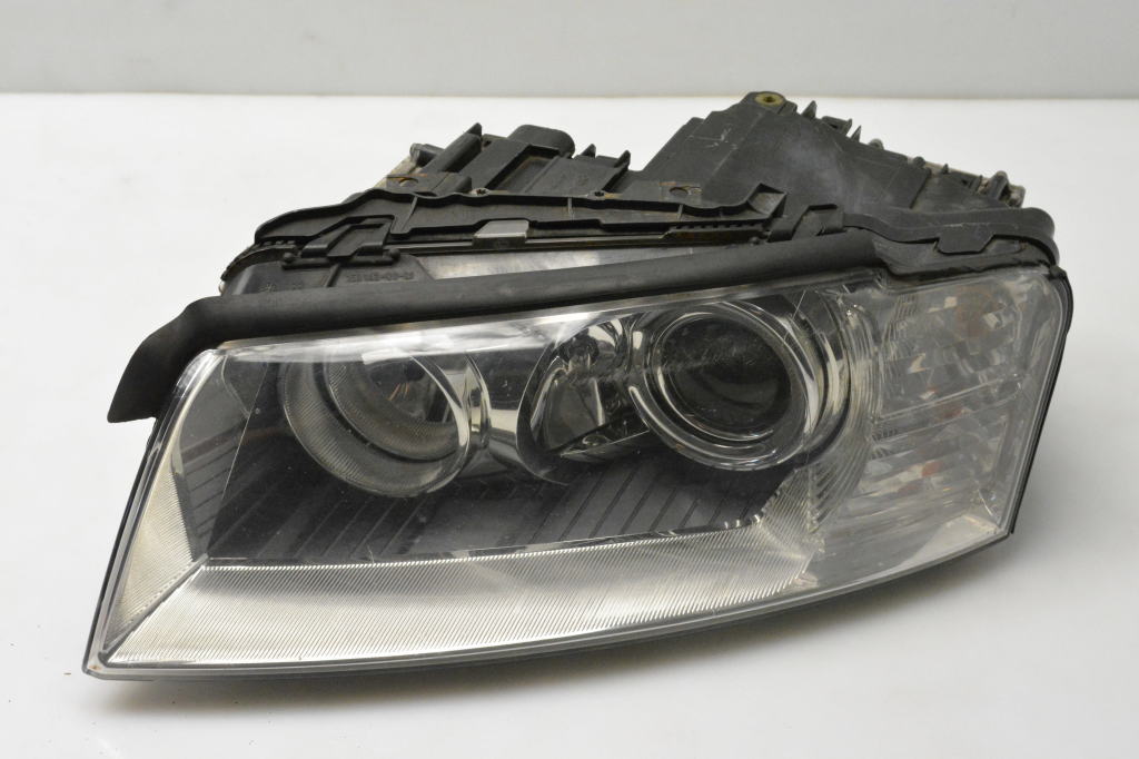 AUDI A8 D3 (2002–2010) Esituli AUDI A8 D3 (2002–2010) Esituli