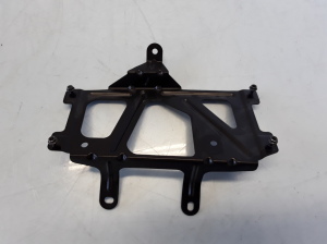 Sonstiger Halter - 23310110