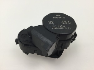 BMW X5 E53 (1999–2006) Stellmotor Heizungsklappe 69179449 - 3