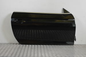Porte avant de voiture et ses pièces