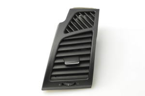 Armatuurlaua ventilatsioonivõred - 7059187