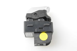 AUDI A3 8V (2012–2020) Schalter el. Fensterheber hinten 8V0959855A - 3
