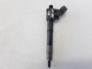  Fuel injector 