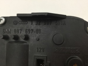 Volkswagen Passat B5 (1997–2005) Stellmotor Heizungsklappe 1J2907511A - 3