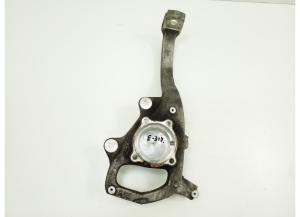 Mercedes Benz C-Class 205 (2014–2021) Radnabe Vorderrad A2053322200 - 2