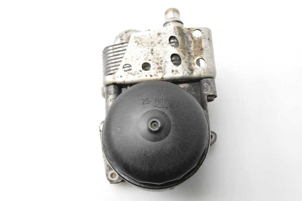 Used BMW 3 SERIES Oil filter housing 7574115