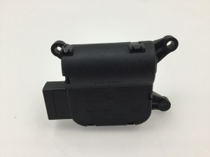 Stellmotor Heizungsklappe - 8E2820511D