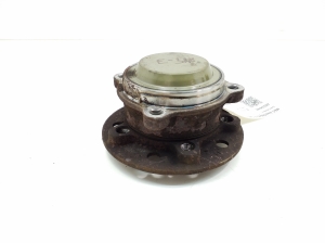 Mercedes Benz C-Class 205 (2014–2021) Esirummu laager A2053340400 - 3