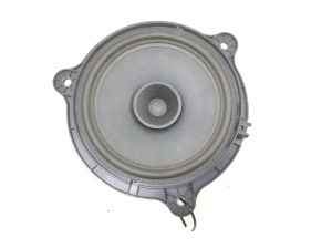   Rear side door speaker 