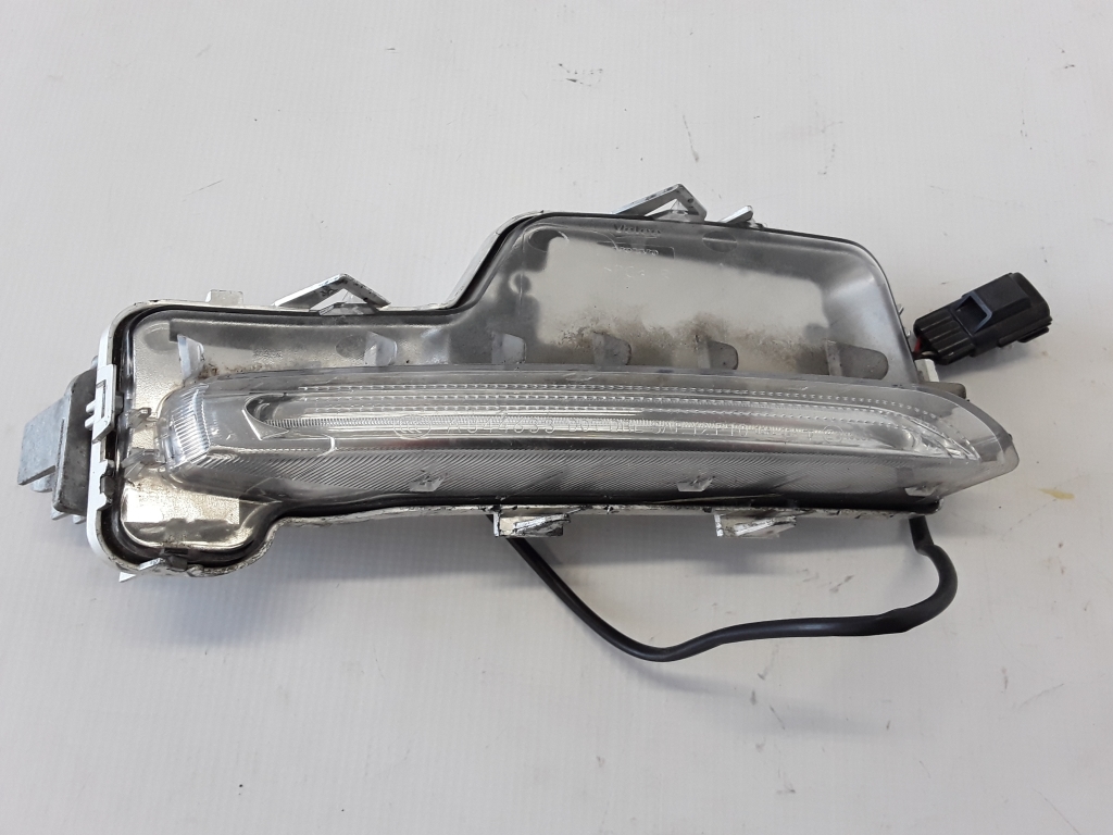 VOLVO V60 1 generation (2010-2020) Front Right Fog Light 31420396 22373807