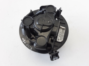 RENAULT Clio III (2005–2012) Salongi puhuri mootor 7701062226 - 3