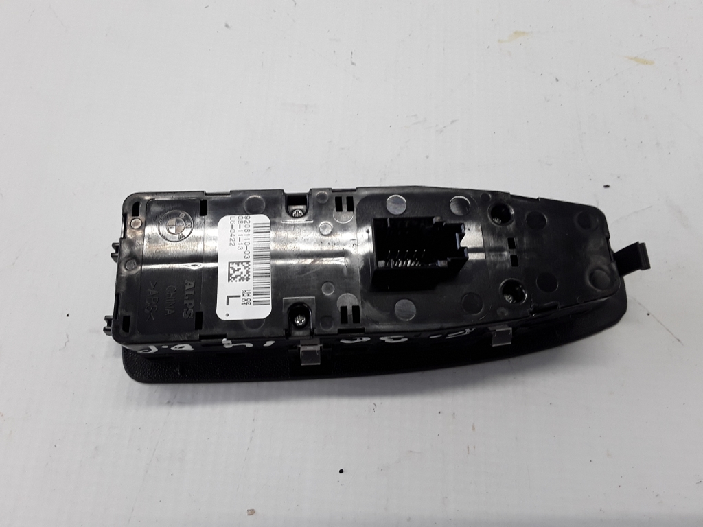 BMW 3 Series F30/F31 (2011-2020) Front Right Door Window Switch 9208110 22374912