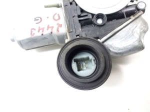 TOYOTA Prius W30/35 (2009–2015) Aizmugurējo sānu durvju logu pacēlājs un tā detaļas - 3