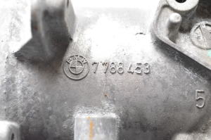BMW X5 E53 (1999–2006) Oil filter housing 7788453 - 3