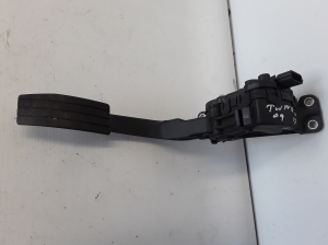 Accelerator pedal - 8200426241