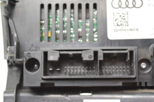 AUDI A4 B8 (2007–2016) Heater control panel 8T2820043S - 3
