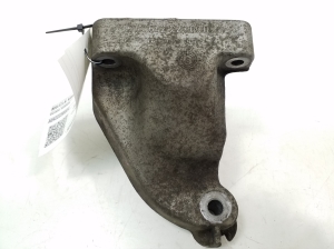  Engine holder 